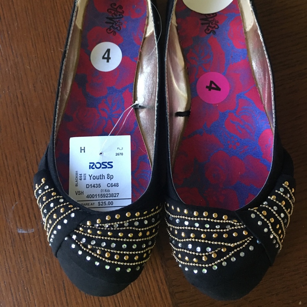 Girls black and gold flats